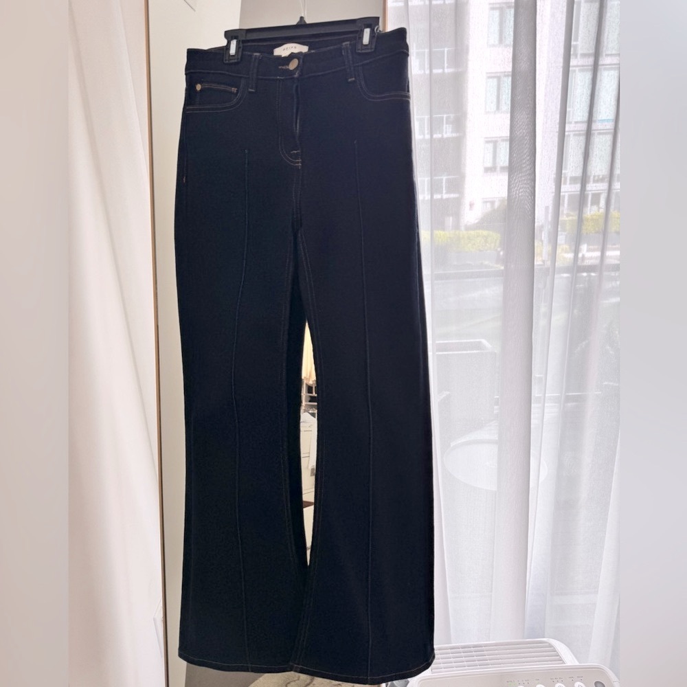 Petite 28 lightly worn REISS trouser jeans. Dark blue with copper stitching.